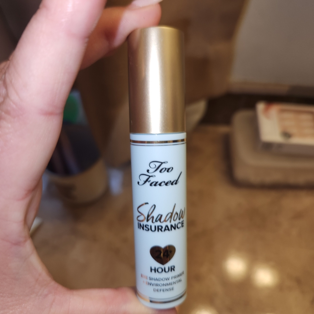 New Too Faced Shadow Insurance Primer - Gold Cap